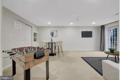1827 Post Oak Trail, Reston, VA 20191 - Photo 5