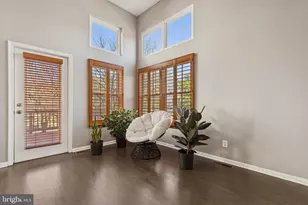 2558 James Monroe Cir, Herndon, VA 20171 - Photo 13