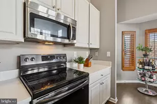 2558 James Monroe Cir, Herndon, VA 20171 - Photo 11