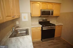 4415 Briarwood Ct N, Annandale, VA 22003 - Photo 5