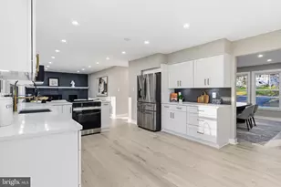 1840 Post Oak Trail, Reston, VA 20191 - Photo 15