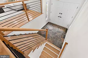 3313 Mill Springs Dr, Fairfax, VA 22031 - Photo 9