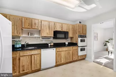 8380 Greensboro Drive #221, McLean, VA 22102 - Photo 9