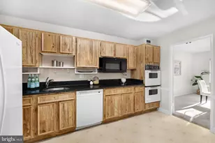 8380 Greensboro Dr, McLean, VA 22102 - Photo 9