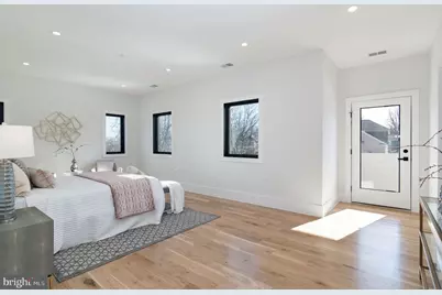 6818 Barrett Road, Falls Church, VA 22042 - Photo 29