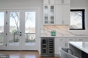 6818 Barrett Rd, Falls Church, VA 22042 - Photo 27