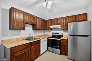 2532 Glengyle Dr, Vienna, VA 22181 - Photo 11