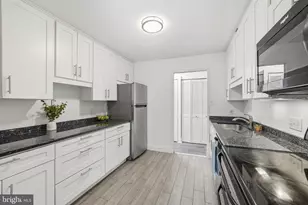 2311 Pimmit Dr, Falls Church, VA 22043 - Photo 7