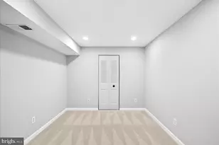 8300 White Star Ct, Springfield, VA 22153 - Photo 29