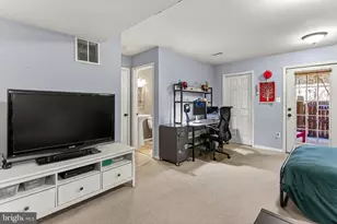 8445 Carmela Cir, Springfield, VA 22153 - Photo 11