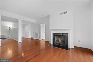 4480 Market Commons Dr, Fairfax, VA 22033 - Photo 3