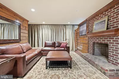 956 Walker Road, Great Falls, VA 22066 - Photo 41