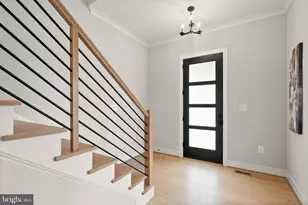 410 Dove Cir SW, Vienna, VA 22180 - Photo 7