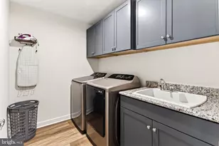 3847 Rainier Dr, Fairfax, VA 22033 - Photo 7