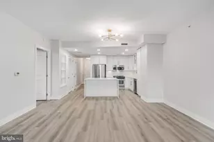 8220 Crestwood Heights Dr, McLean, VA 22102 - Photo 3