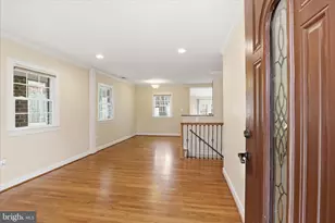 7416 Sportsman Dr, Falls Church, VA 22043 - Photo 3