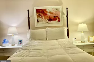 10087 Oakton Terrace Rd, Oakton, VA 22124 - Photo 9