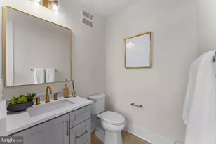 7047 Liberty Ln, McLean, VA 22101 - Photo 33