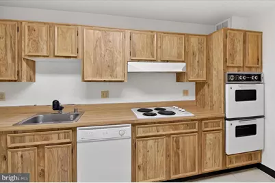 8380 Greensboro Drive #525, McLean, VA 22102 - Photo 7