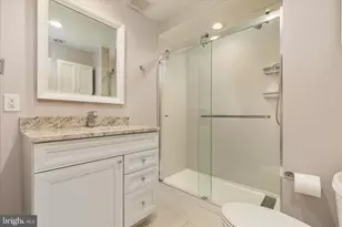 12822 Monroe Manor Dr, Oak Hill, VA 20171 - Photo 41