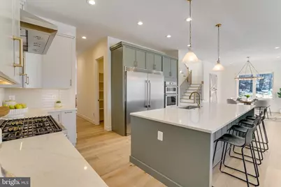 107 Moore Avenue SE, Vienna, VA 22180 - Photo 7