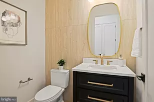 107 Moore Ave SE, Vienna, VA 22180 - Photo 5
