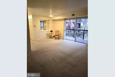 214 Locust Street SE #121, Vienna, VA 22180 - Photo 1