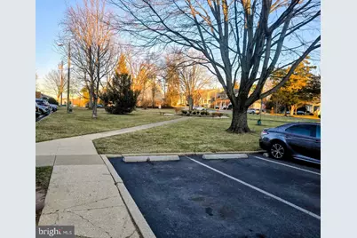 214 Locust Street SE #121, Vienna, VA 22180 - Photo 3