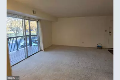 214 Locust Street SE #121, Vienna, VA 22180 - Photo 5