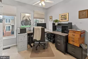 1081 Trevino Ln, Herndon, VA 20170 - Photo 23