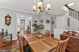 1081 Trevino Ln, Herndon, VA 20170 - Photo 7