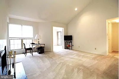 3902 Penderview Drive #1423, Fairfax, VA 22033 - Photo 3