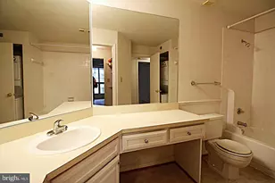 3902 Penderview Dr, Fairfax, VA 22033 - Photo 15