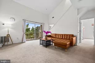 11338 Westbrook Mill Ln, Fairfax, VA 22030 - Photo 3