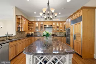 7212 Farm Meadow Ct, McLean, VA 22101 - Photo 13