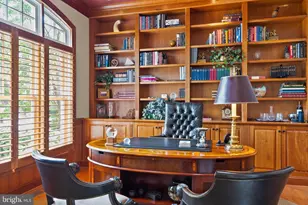 7212 Farm Meadow Ct, McLean, VA 22101 - Photo 9