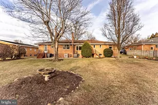 2201 Rollins Dr, Alexandria, VA 22307 - Photo 57