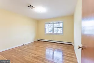 2201 Rollins Dr, Alexandria, VA 22307 - Photo 29