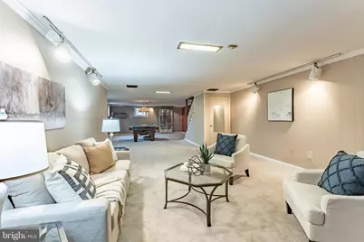 2201 Rollins Drive, Alexandria, VA 22307 - Photo 35