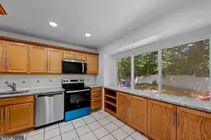 4702 Eaton Pl, Alexandria, VA 22310 - Photo 7