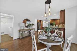 15067 Brown Post Ln, Centreville, VA 20121 - Photo 5