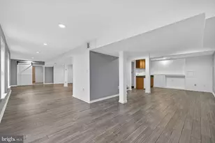 15067 Brown Post Ln, Centreville, VA 20121 - Photo 9