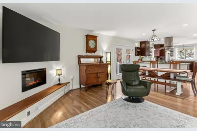 10016 Raeburn Court, Fairfax, VA 22032 - Photo 11