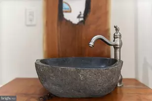 10016 Raeburn Ct, Fairfax, VA 22032 - Photo 45