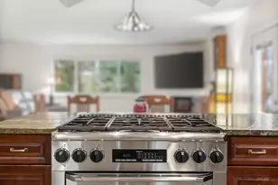 10016 Raeburn Ct, Fairfax, VA 22032 - Photo 17