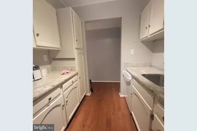 5800 Cove Landing Road Road #303, Burke, VA 22015 - Photo 17