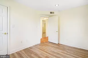 6924 Kenfig Dr, Falls Church, VA 22042 - Photo 13