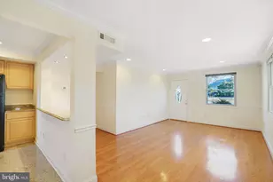 6924 Kenfig Dr, Falls Church, VA 22042 - Photo 5