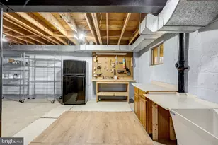 9010 Brook Ford Rd, Burke, VA 22015 - Photo 35