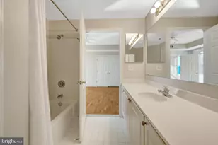 1625 International Dr, McLean, VA 22102 - Photo 23